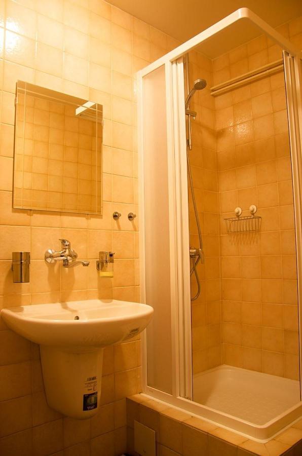 Hotel Penzion 68 Kladno Exteriér fotografie